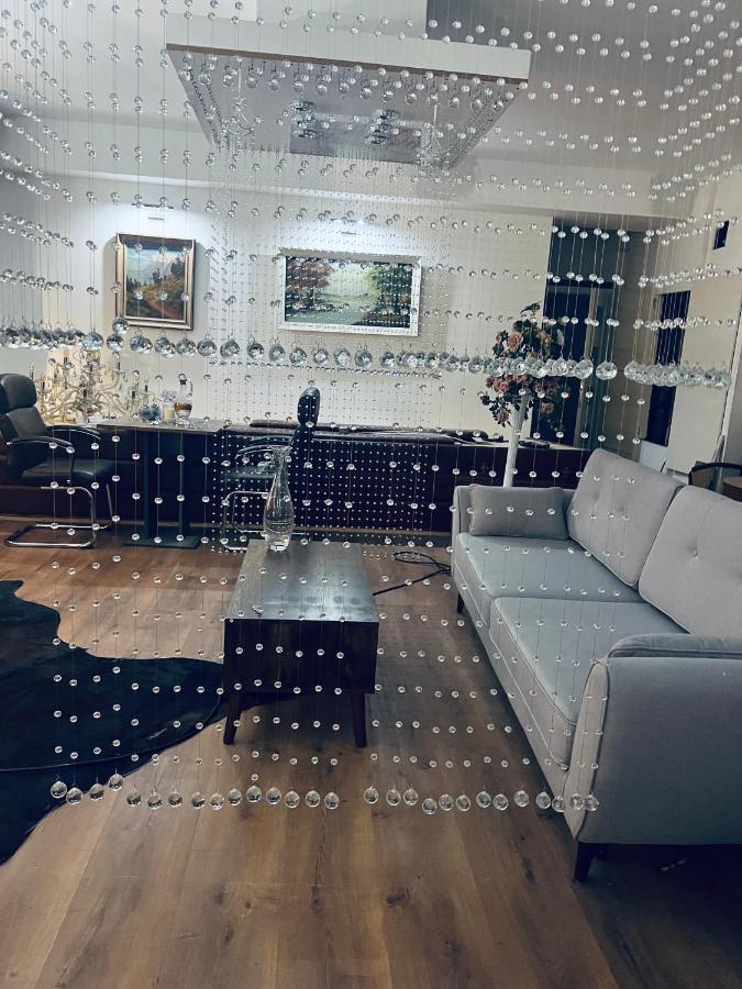 Business Box Apartment Bratislava Luaran gambar