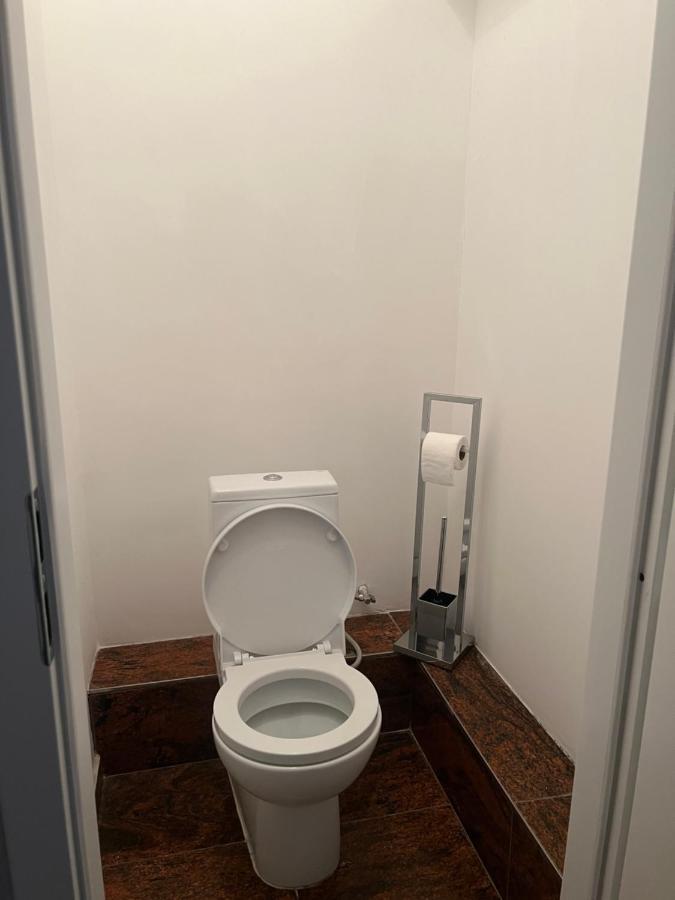 Business Box Apartment Bratislava Luaran gambar