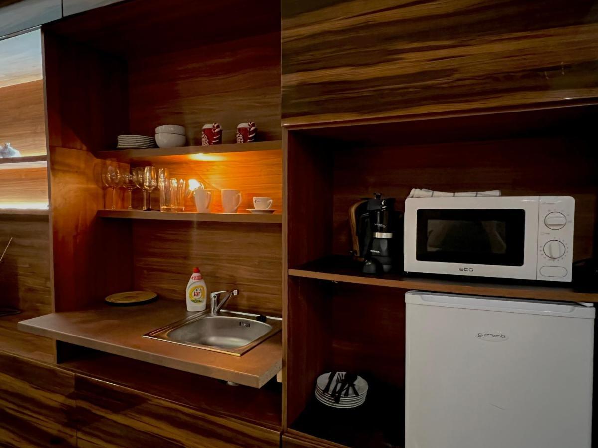 Business Box Apartment Bratislava Luaran gambar